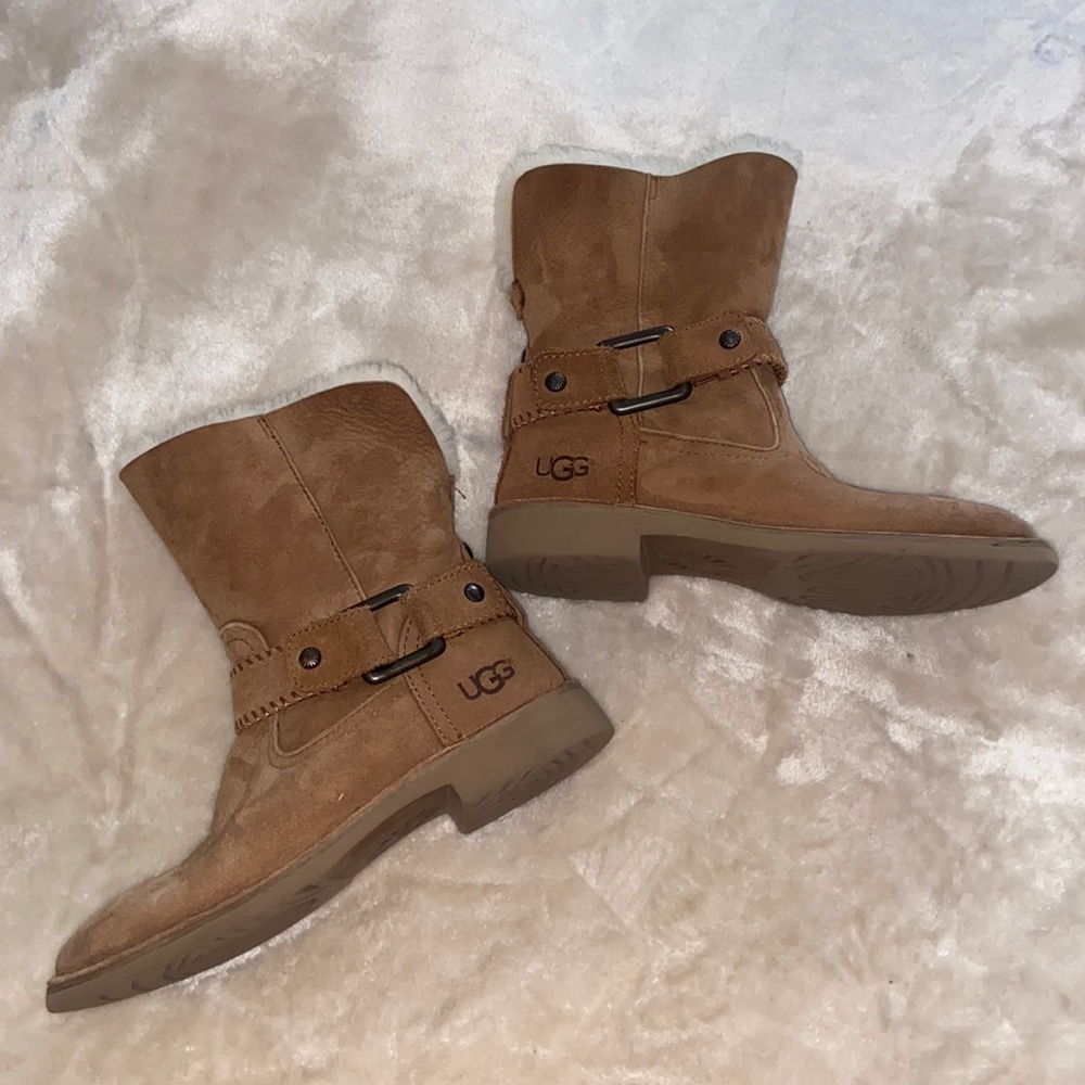 PERFECT CONDITION UGG BOOTS!!